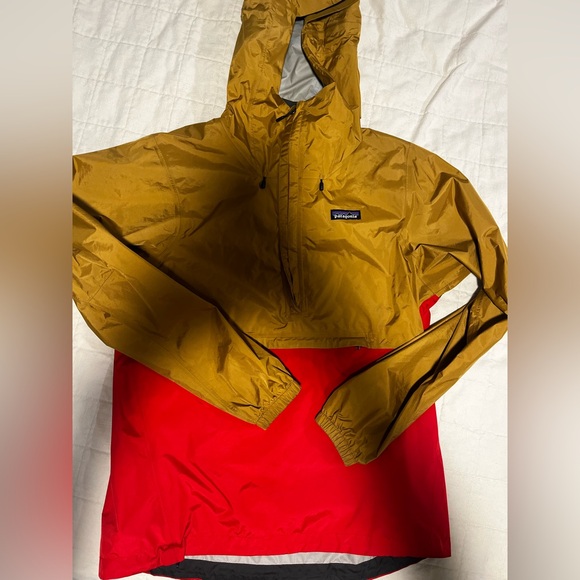 Patagonia Other - Patagonia torrentshell pullover size medium.